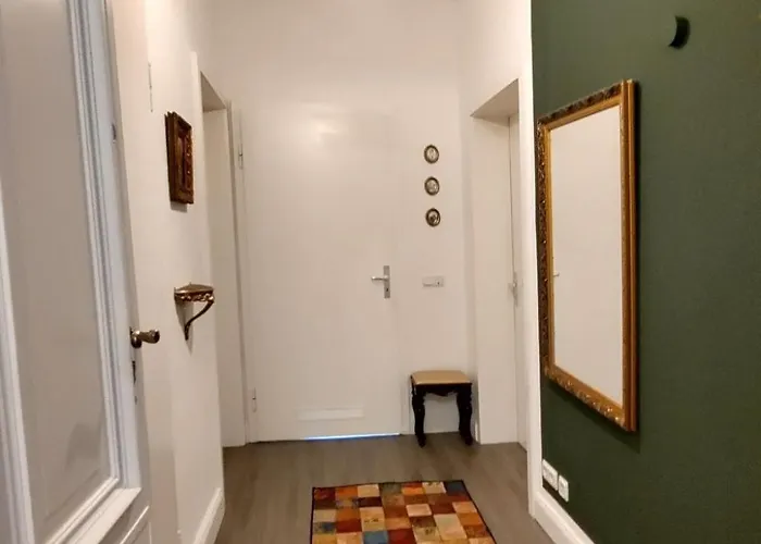 By Interhome Daire *